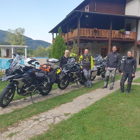 ベラネ Etno Selo Vrelo & Campingゲストハウス エクステリア 写真